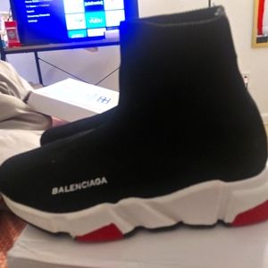 Balenciaga speed runners